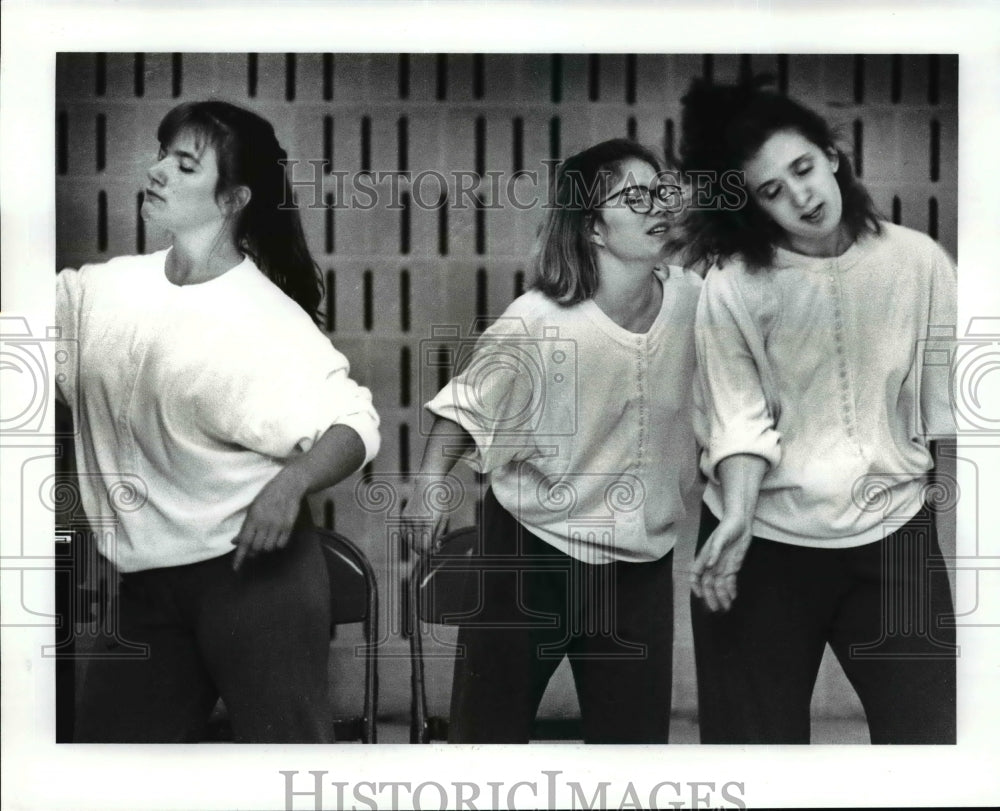 1988 Press Photo Mary Anderson and Lindsay Porter in &quot;How I Wonder.&quot; - cvb36420 - Historic Images