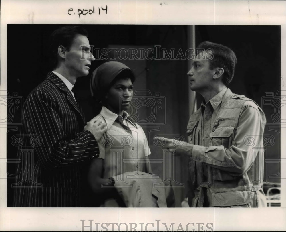 1991 Press Photo Walter Hudson in &quot;By The Pool,&quot; at Cleveland Play House. - Historic Images