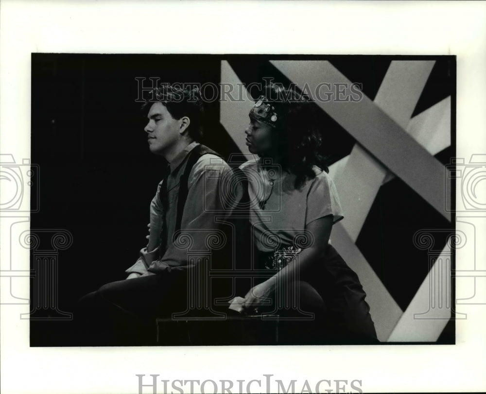 1991 Press Photo Scene from &quot;Secrets&quot; where Rene tells his girlfriend of his HIV - Historic Images