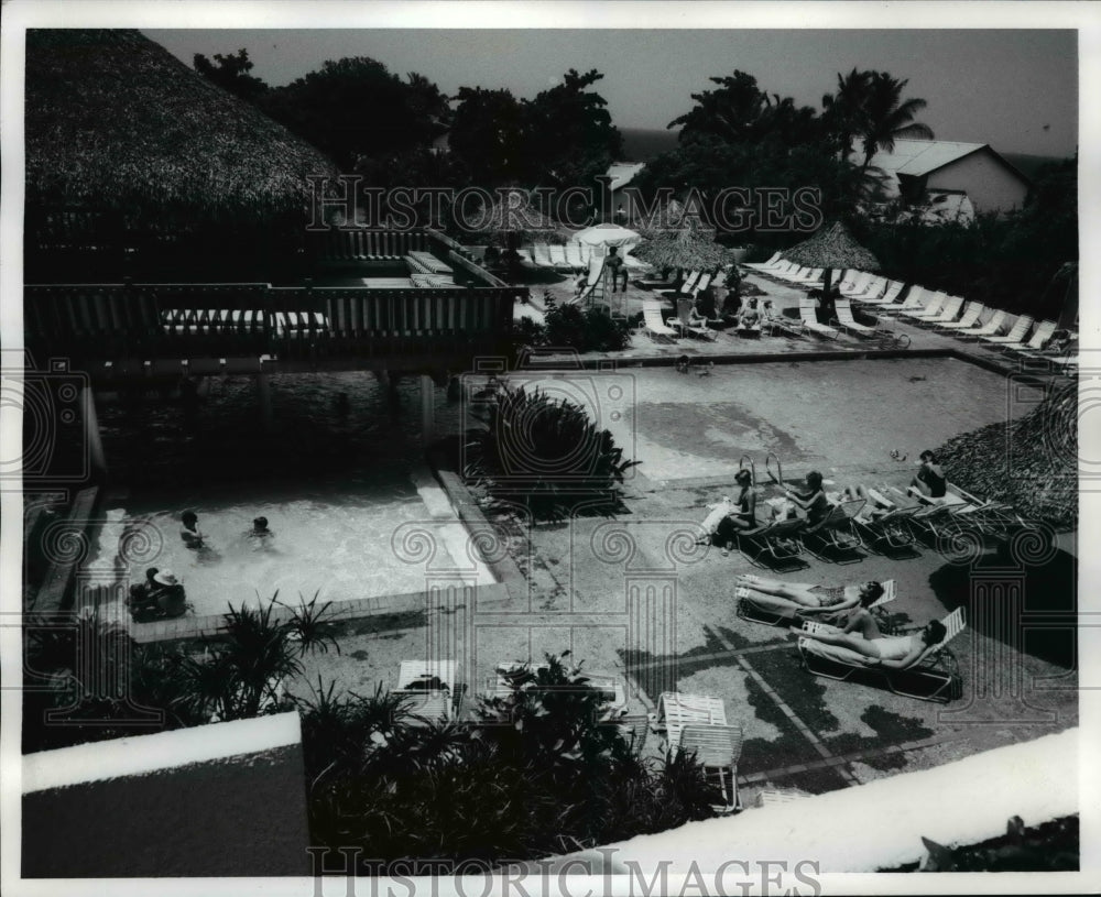 1987 Press Photo One of the 6 pools at Casa de Campo Resort, Dominican Republic - Historic Images