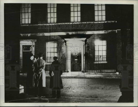 1936, Two Gov't Leadeers Talked Behind Locked Doors in 10 Downing St. - Historic Images
