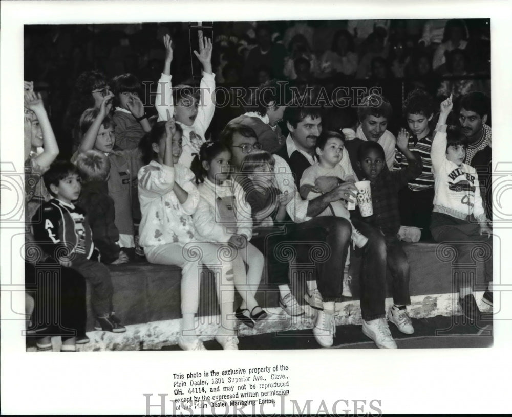 1968 Press Photo Moscow Circus, Alexandor Frish. Audience Reaction - cvb36695 - Historic Images