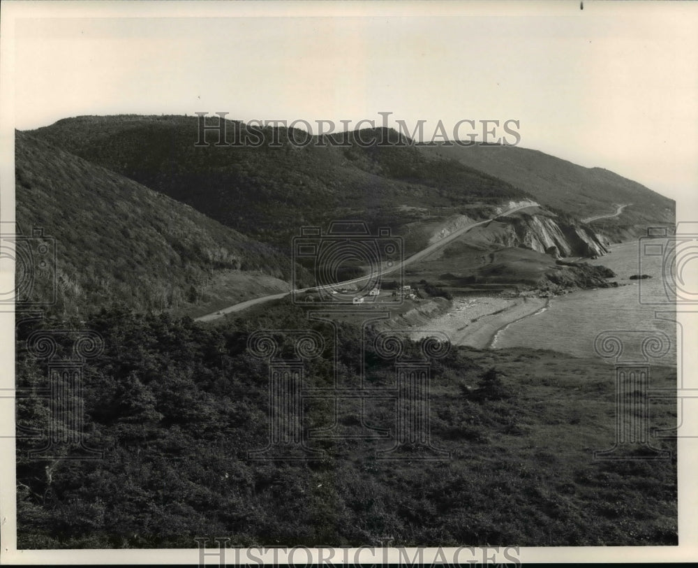 Press Photo Nova Scotia&#39;s famed Cabot Trail circumvents Cape Breton highlands - Historic Images