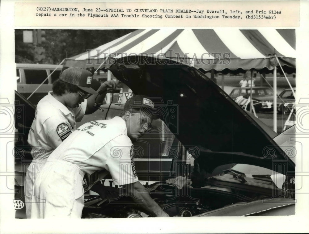 1987 Press Photo Jay Everall, Eric Giles-Plymouth AAA Trouble Shooting Contest - Historic Images