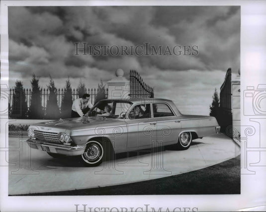 1961 Press Photo Chevrolet's Bel Air 4 door sedan - cvb37326-Historic Images