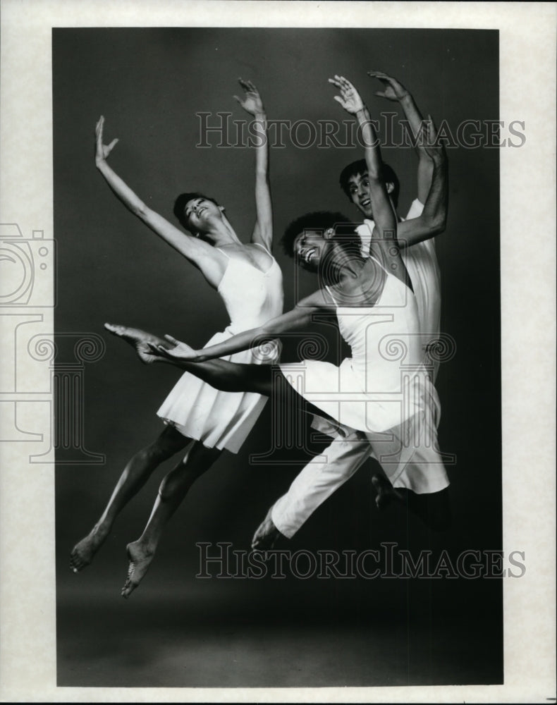 1989, Mia Babalis, Favors, Sylvain Lafortune-Lar Lubovitch Dance Co. - Historic Images