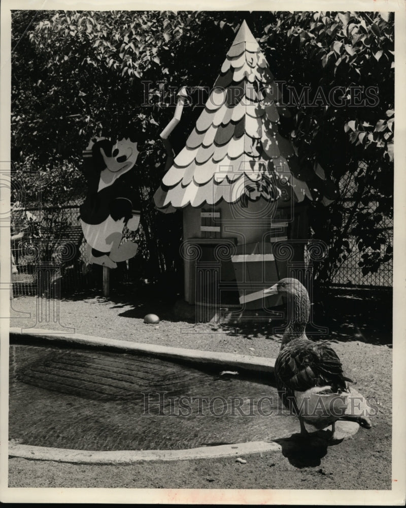 1958 Children&#39;s Zoo, Golden Egg and she Goose that laid-Historic Images