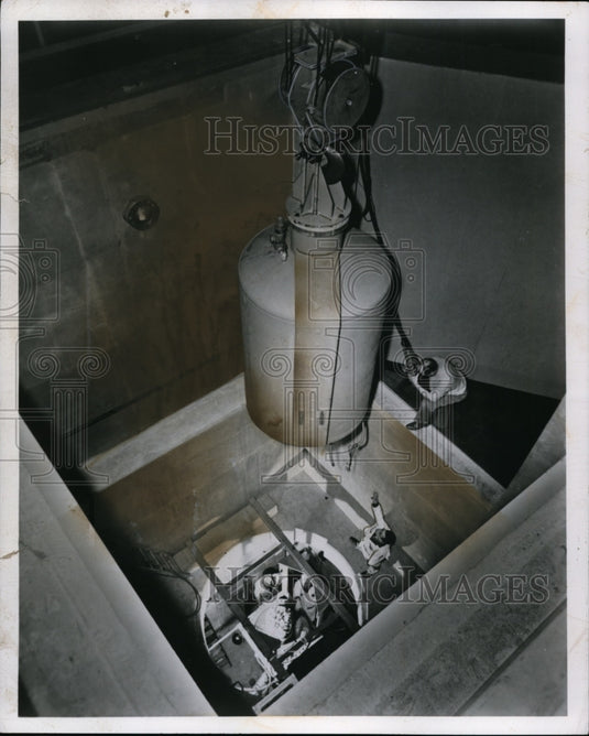 1969 Press Photo Electron beam generator - cvb37720 - Historic Images