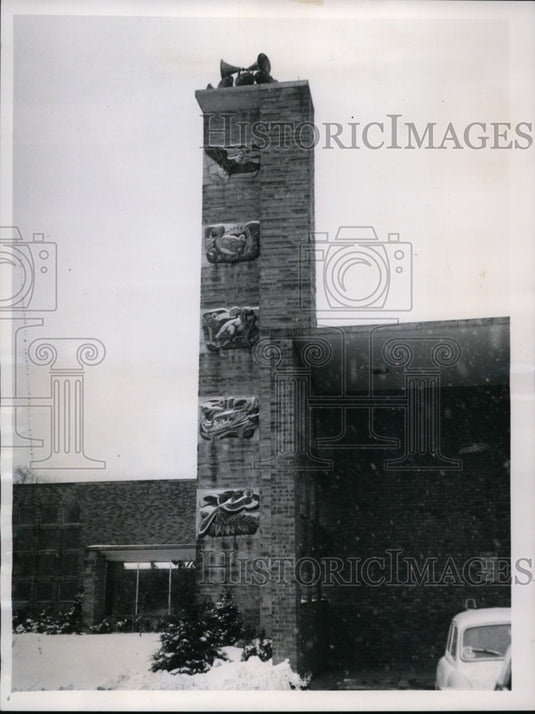 1960, Cleveland Brookside Zoo is the first to have a Carillon - Historic Images