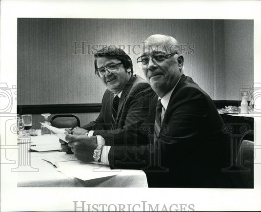 1987 Press Photo Joseph Madzelonka and John Bartlett UFCW President & Treasurer - Historic Images