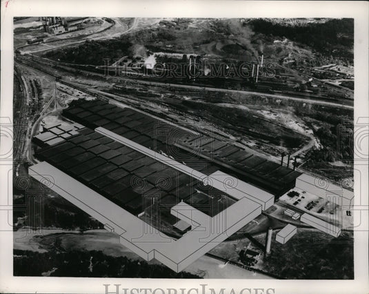 1950 Press Photo Aerial view of Republic Steel 98" Hot and Cold Strip mills - Historic Images