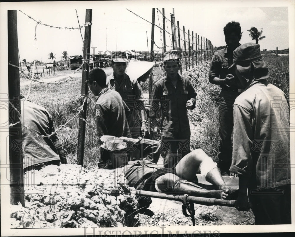 1965, Vietnamese war-South Vietnamese soldier-Mekong Delta-Cai Son - Historic Images