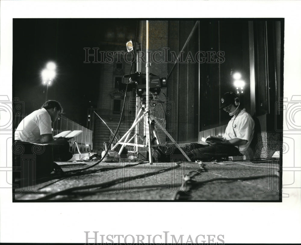 1986 Press Photo Television Crews &amp; Cameraman - cvb38372 - Historic Images