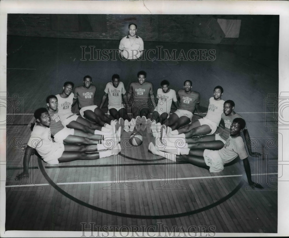 1971 Coach John Chavers & his E. Tech Basketball Team-Historic Images