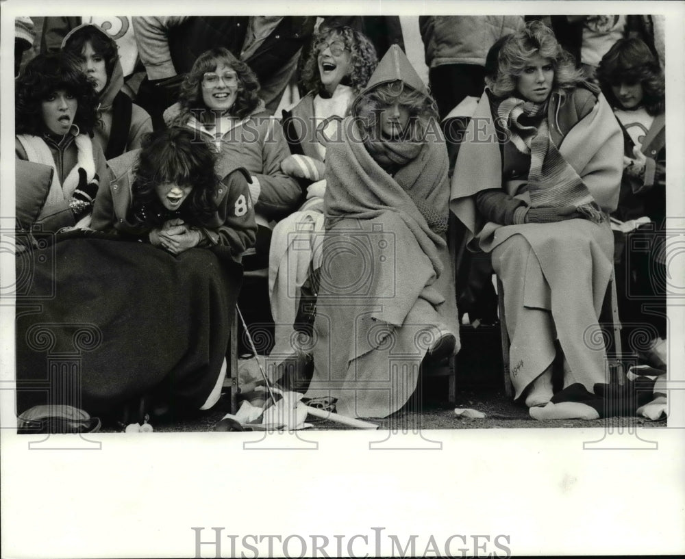 1991 Press Photo Majorettes from Willowby South High-cold weather - cvb39005 - Historic Images