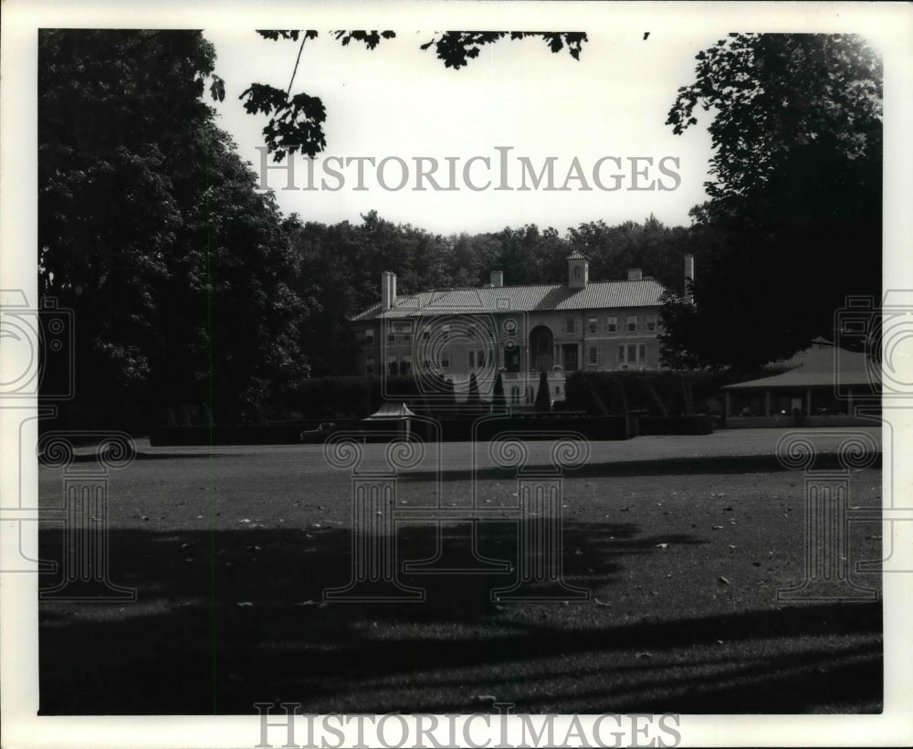 1983 Press Photo Margaret Woodbury Strong Mansion, Rochester New York - Historic Images