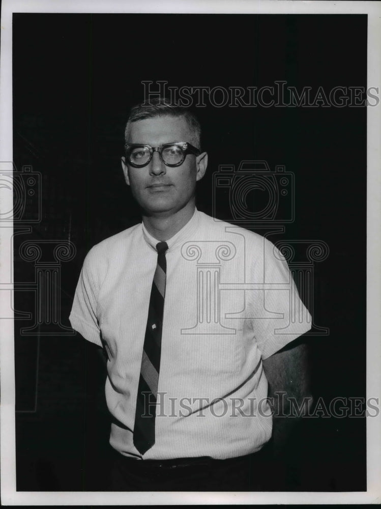 1968, West Tech coach Larry Cherrianshas - cvb39280 - Historic Images