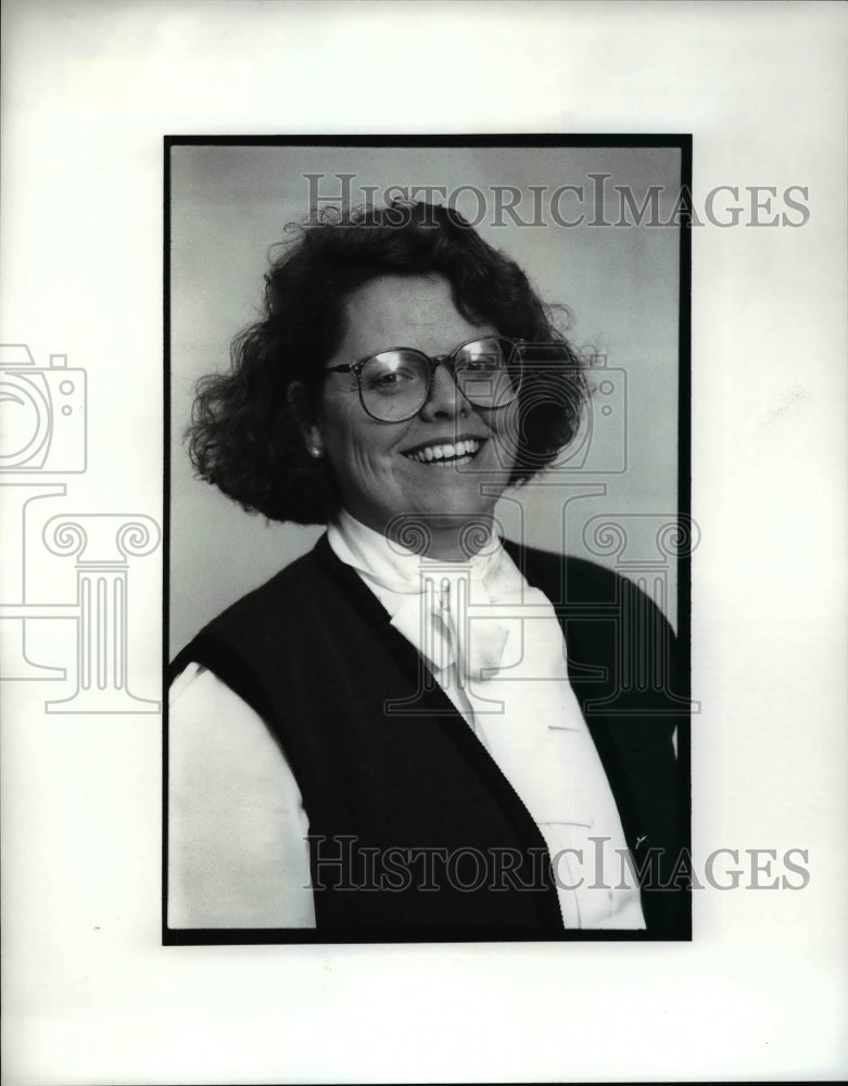 1989 Press Photo Wickliffe High School cross country coach Barbara Bush - Historic Images