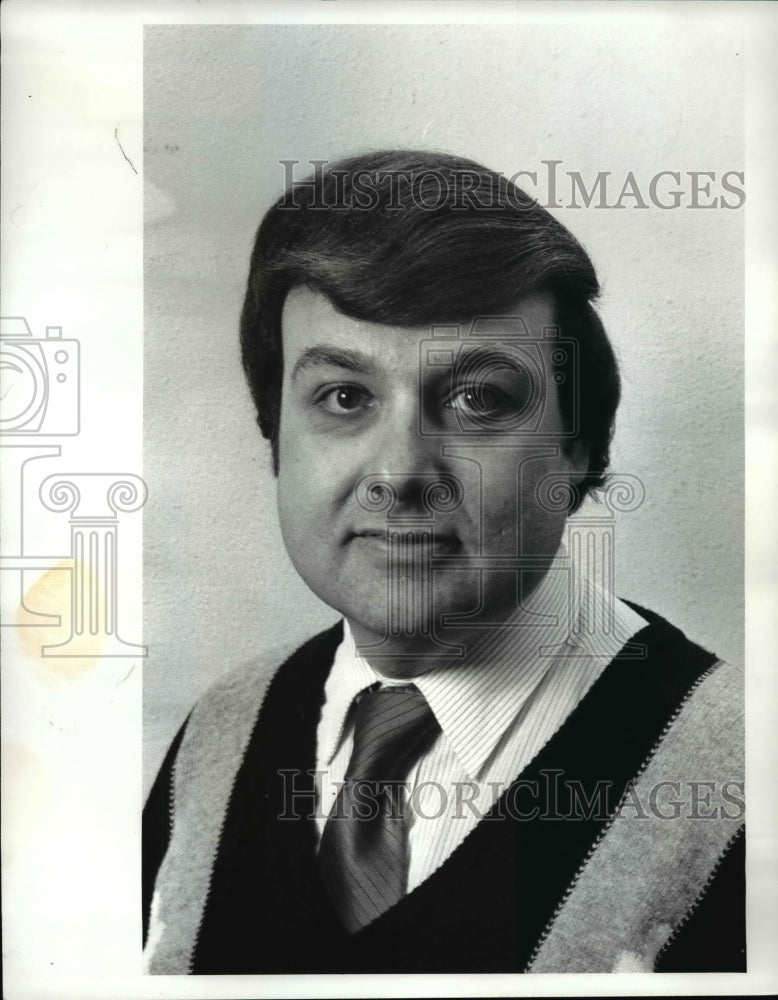 1988 Press Photo Trinity Hi girls basketball coach Pat Diulus - cvb393 ...