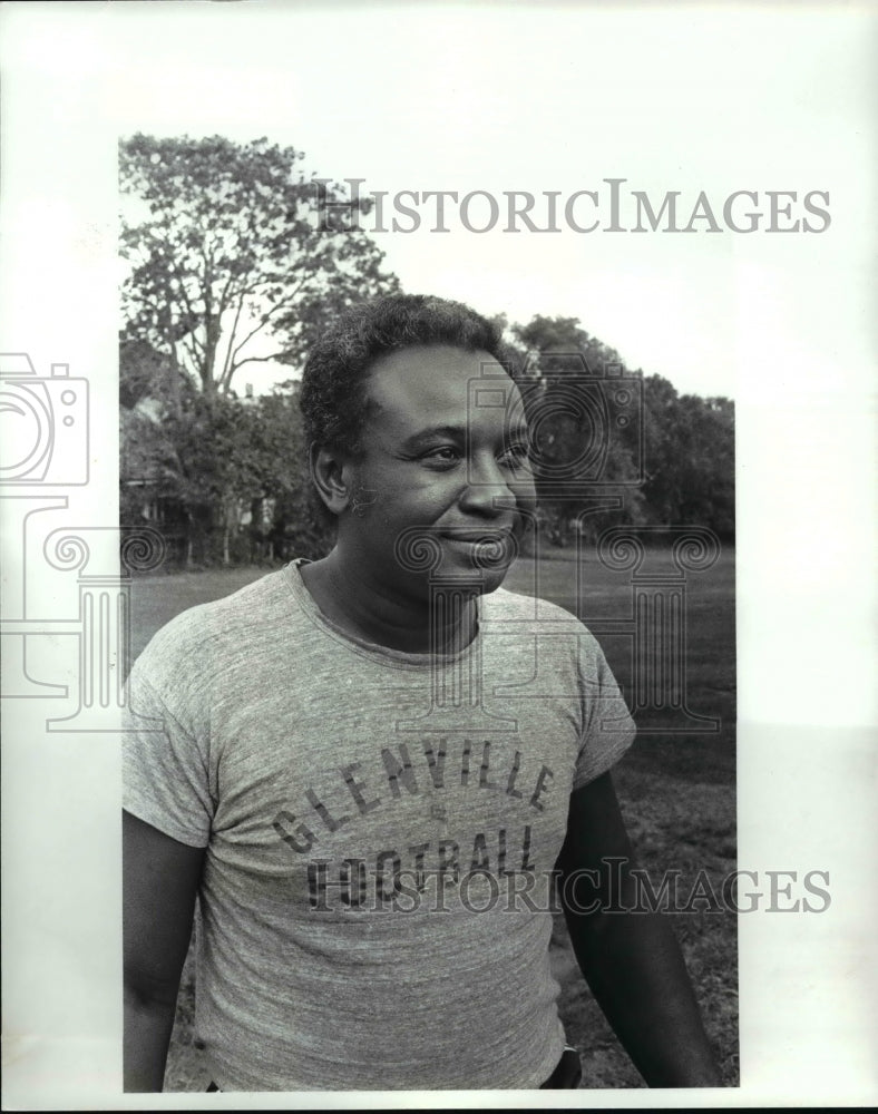 1985 Press Photo James Hubbard, Glenville High Football team coach - cvb39386 - Historic Images