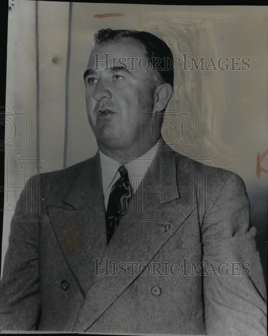 1961 Baseball Commissioner Happy Chandler talks to Reports in Miami-Historic Images
