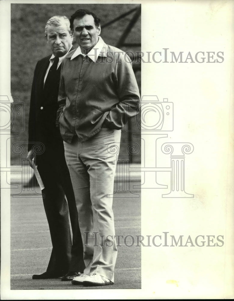 1980 Press Photo Two Un-Named Men - cvb39525 - Historic Images