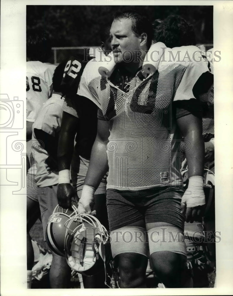 1986 Press Photo Larry Williams, from Notre Dame at Browns Training Ca ...