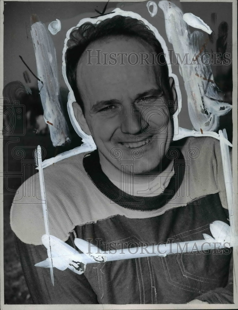 1947 Press Photo Eddie Finnigan-ice hockey player - cvb39687 - Historic Images