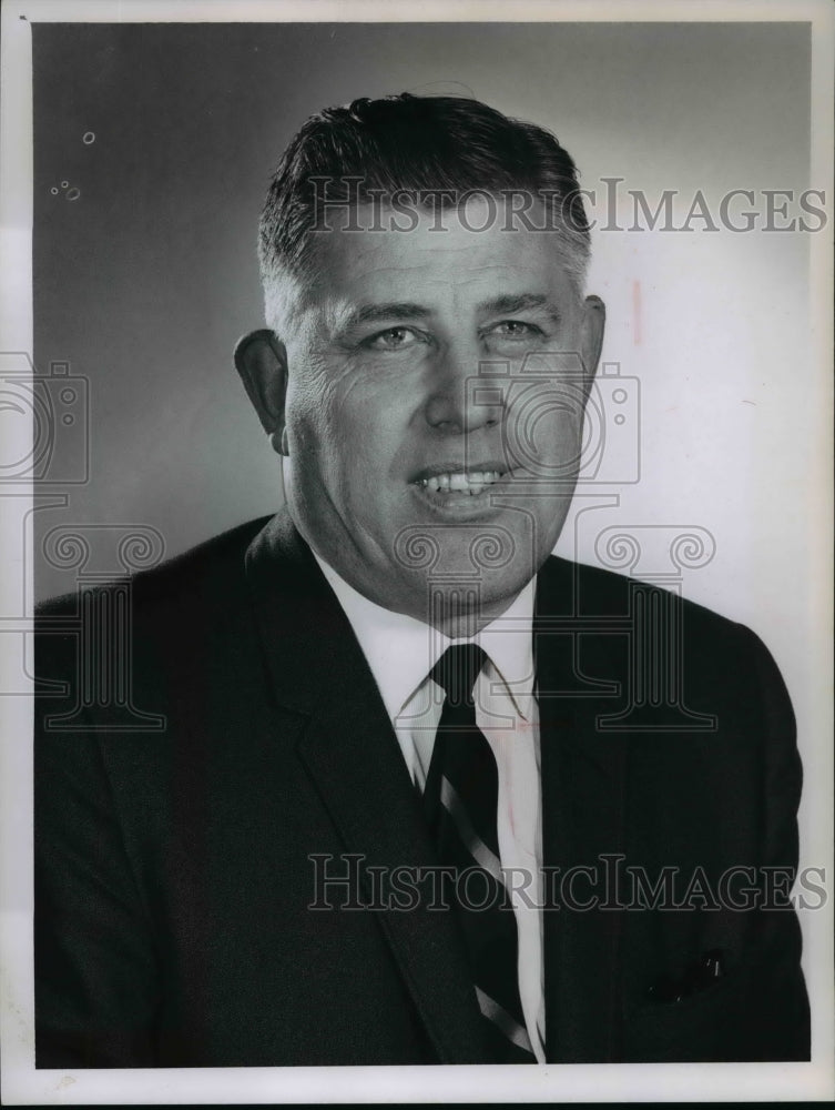 1964 Press Photo Milt Bruhn-University of Wisconsin football coach - cvb39907 - Historic Images