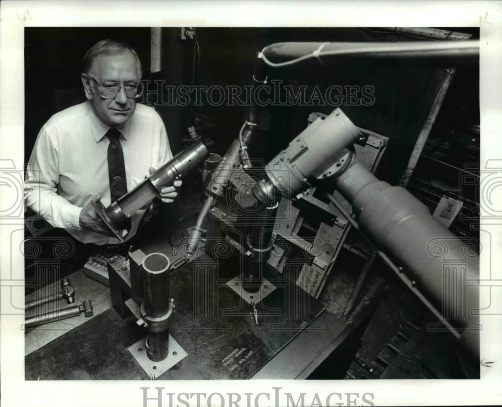 1986 Press Photo Harry Featherstone of Will Burt Co., Inc. - cvb40165 - Historic Images
