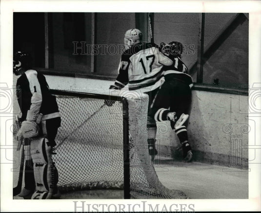 1991 Press Photo Ray Ardire, Dave Noss-Bay High School, St. Ignatius hockey game - Historic Images