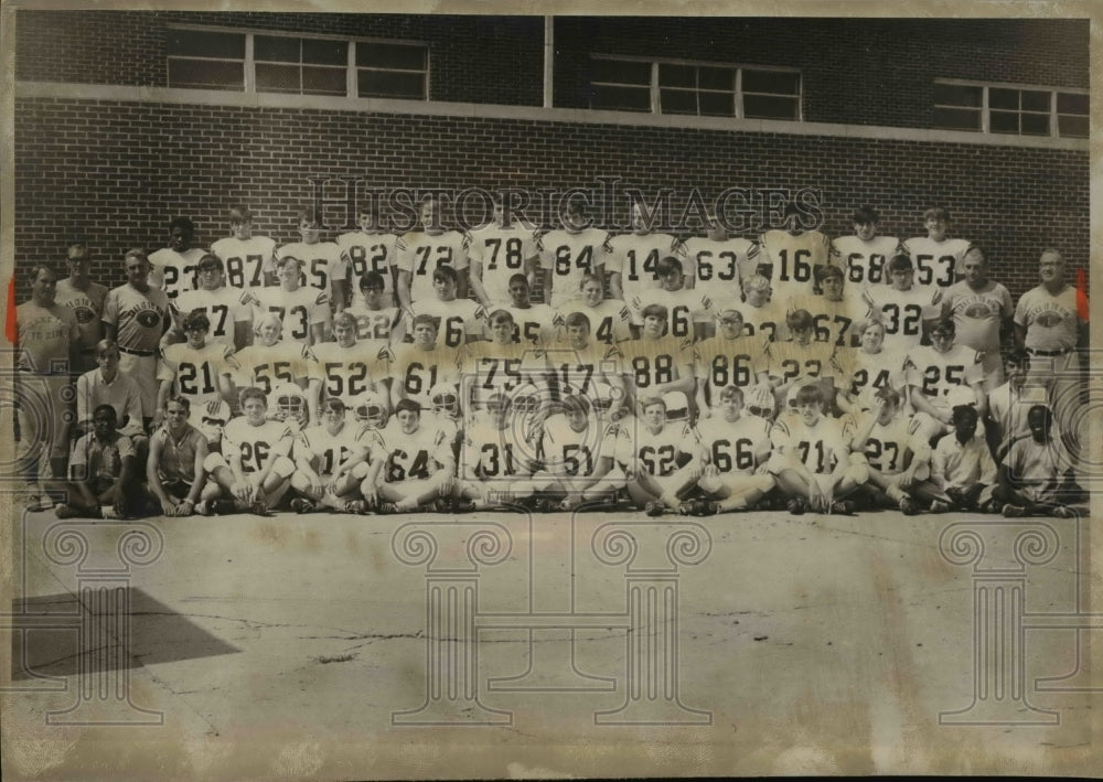 1970 New London High School Football team members-Historic Images