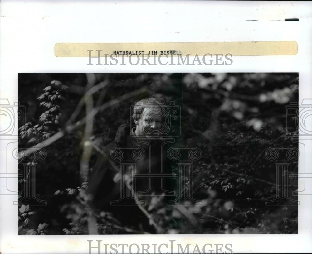 1994 Press Photo Jim Bissell Walking Outside - cvb40498 - Historic Images