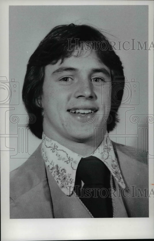 1977 Press Photo Mike Rutz, Olmsted Falls School Football - cvb41316- Historic Images