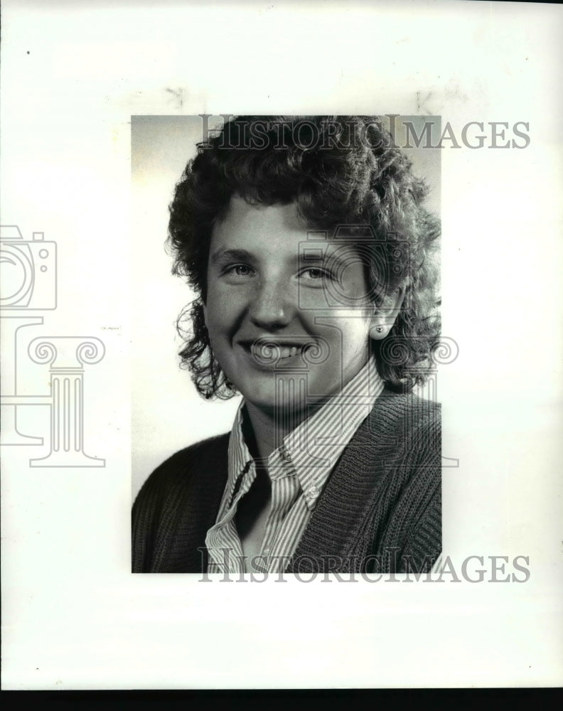 1986 Press Photo Girls softball-Holly Roush Lakewood - cvb41334- Historic Images