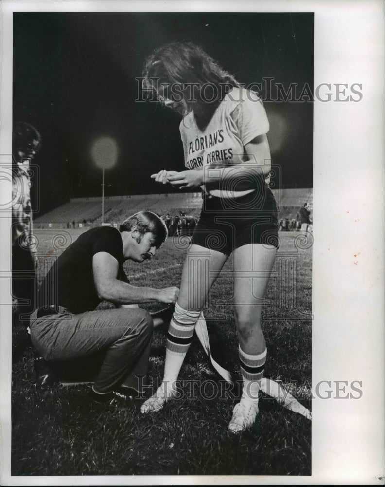 1972 Press Photo Parma High Powder Puff Football scene - cvb41387 - Historic Images