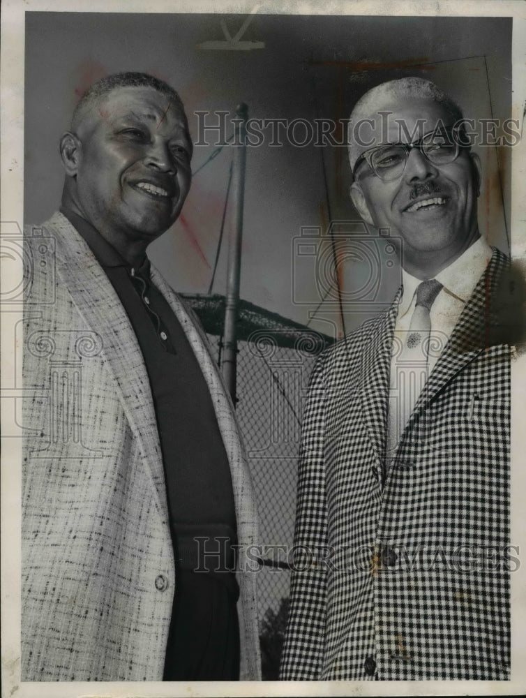 1963 Press Photo Dodgers have Managers James Lenhart &amp; backer William F. Boyd - Historic Images