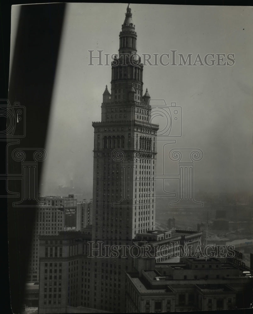 1930 Press Photo High Rise Building - cvb41631- Historic Images