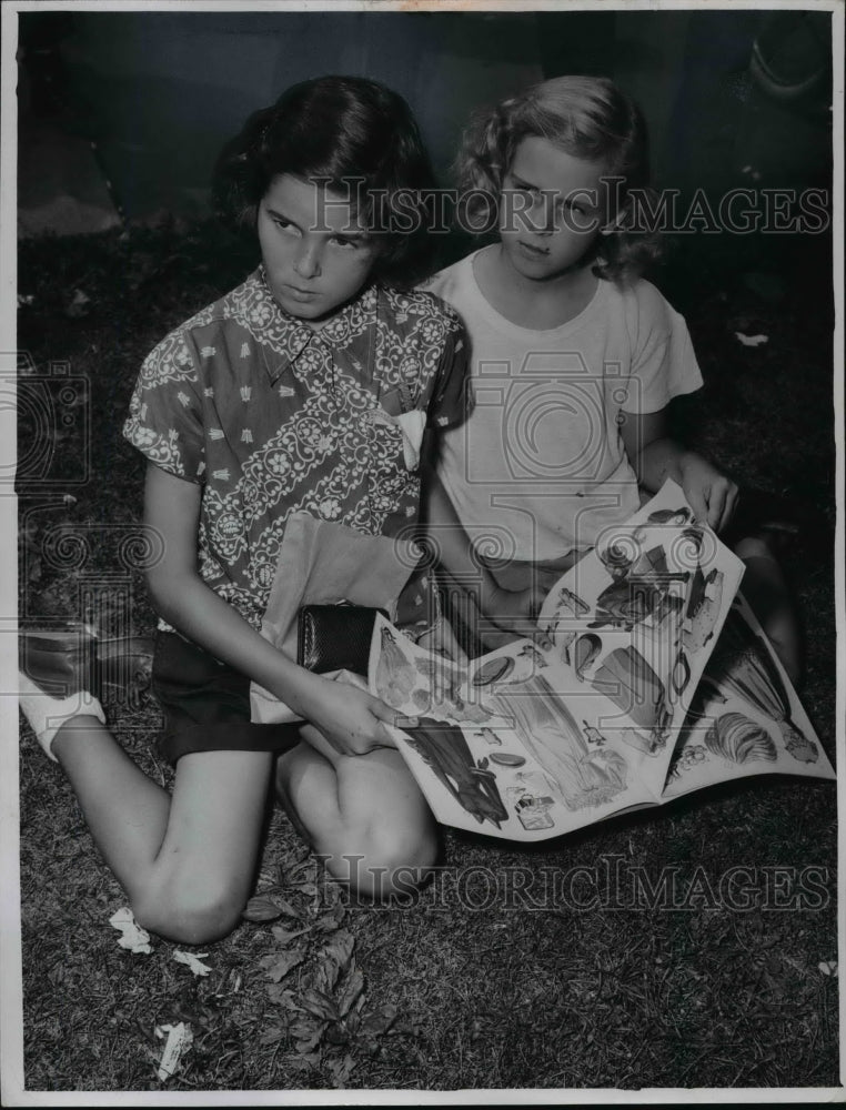 1951 Press Photo Missing girl Beverly Potts classmates - cvb41715 - Historic Images