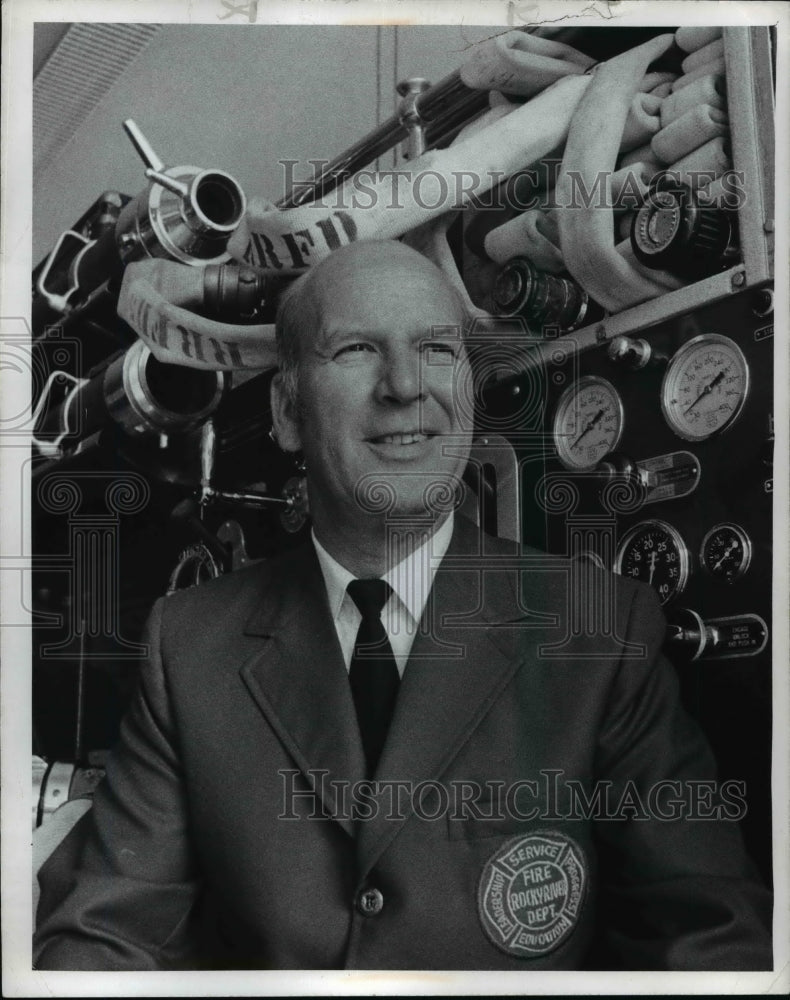 1971 Press Photo Rocky River Fire Chief Donald Chesser - cvb41753 - Historic Images