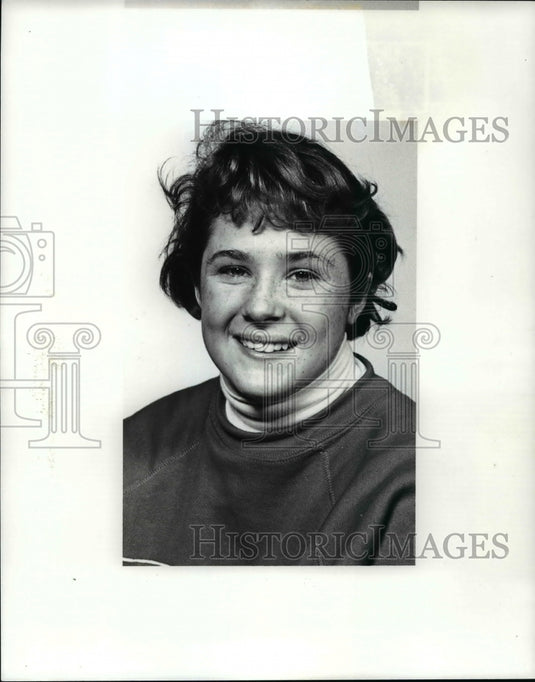 1987 Press Photo Carrie Sneed, Laurel School, Diving - cvb42098 - Historic Images