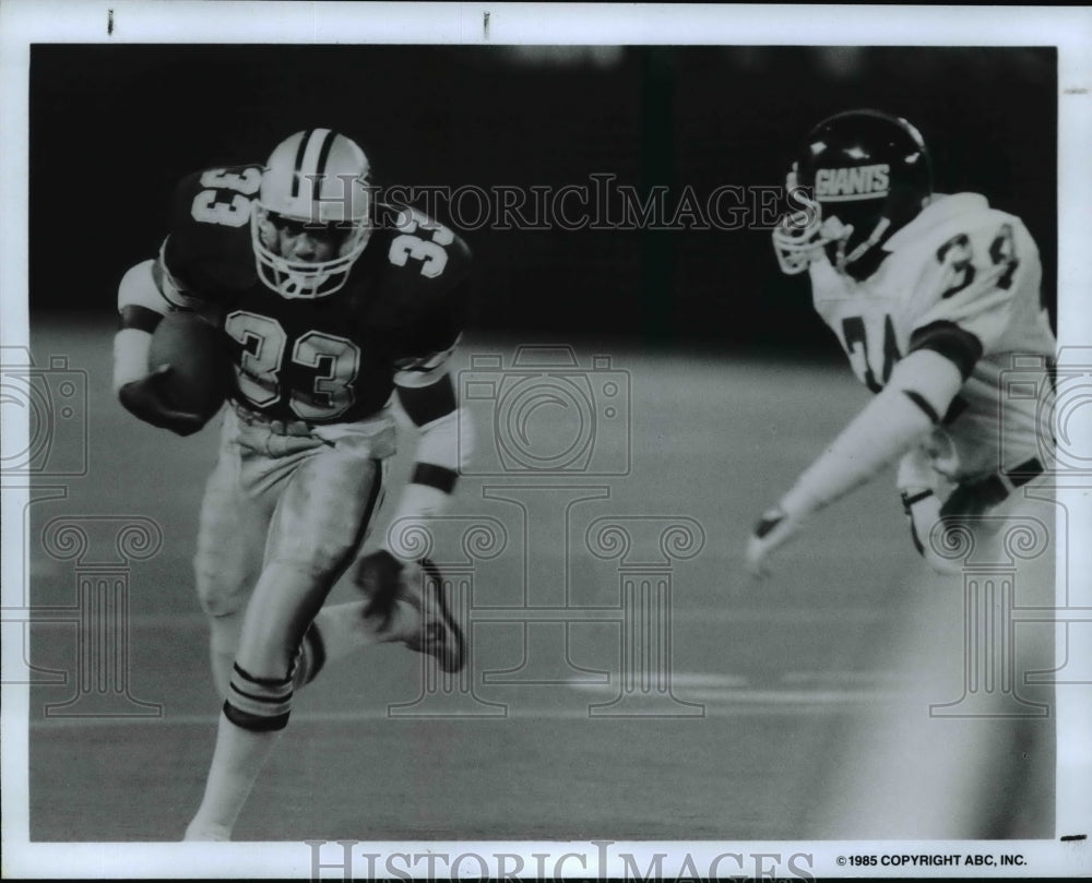 1985 Press Photo New York Giants Elvis Patterson Player Wearing Number 34 - Historic Images