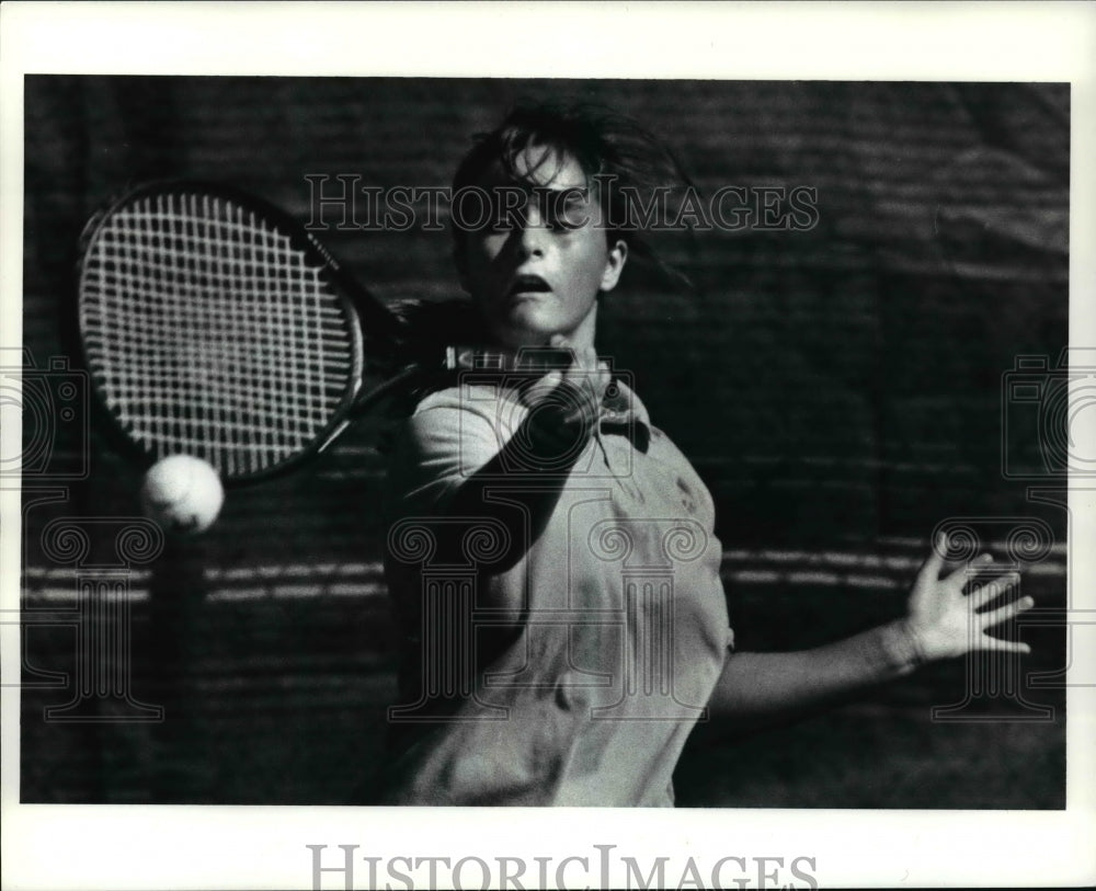 1990 Press Photo Belen Alvarez loses against Jessica Williams in tennis game.- Historic Images