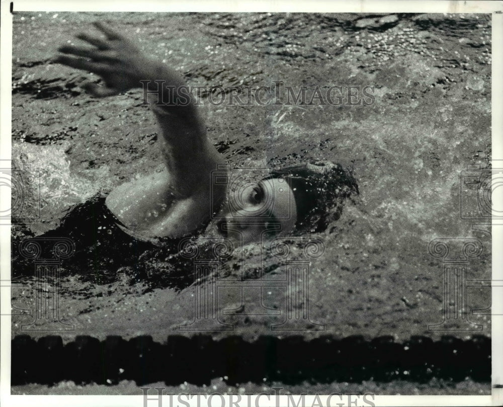 Press Photo Lisa Schuette, Swimming for Westlake School - cvb42418 - Historic Images