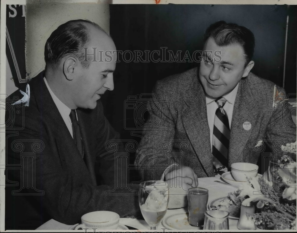 1950 Press Photo Coaches Paul Brown (left) and John Michaelson - cvb42430 - Historic Images