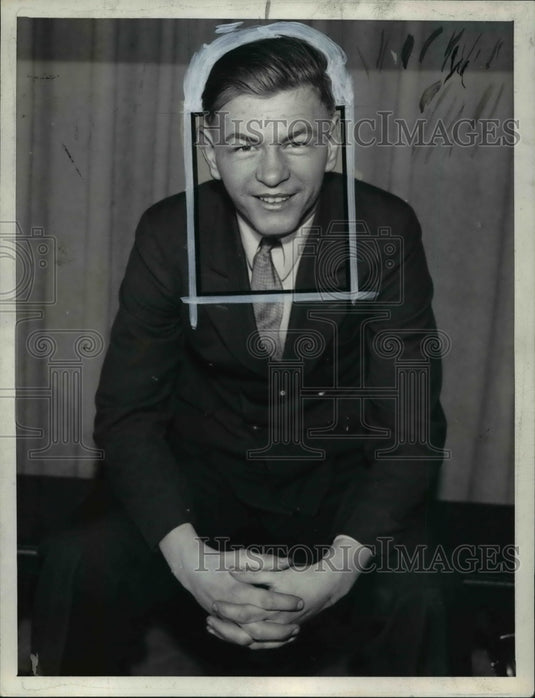1936 Press Photo Ted Gembarski all scholastic tackle 1935 East High, Ohio. - Historic Images