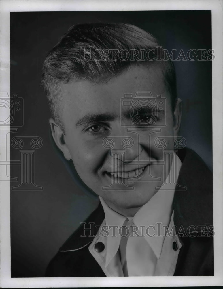 1958 Press Photo Mario Gerhardt, the barefooted place-kicker from Shaw High - Historic Images