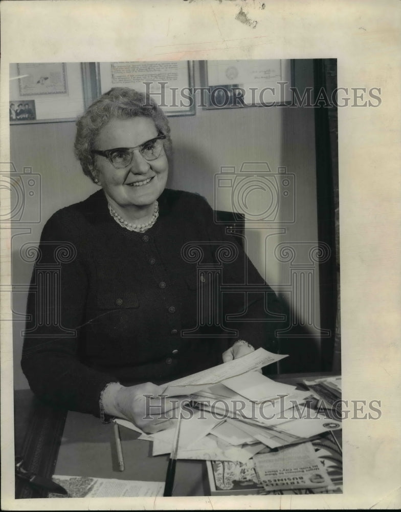 1937, Mrs. Livingston-Ireland - cvb43101 - Historic Images