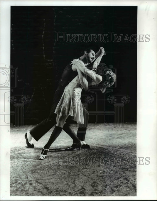 1989 Press Photo Tango with Neal Ben-Ari and Kelly Bishop in the JLTF Production - Historic Images