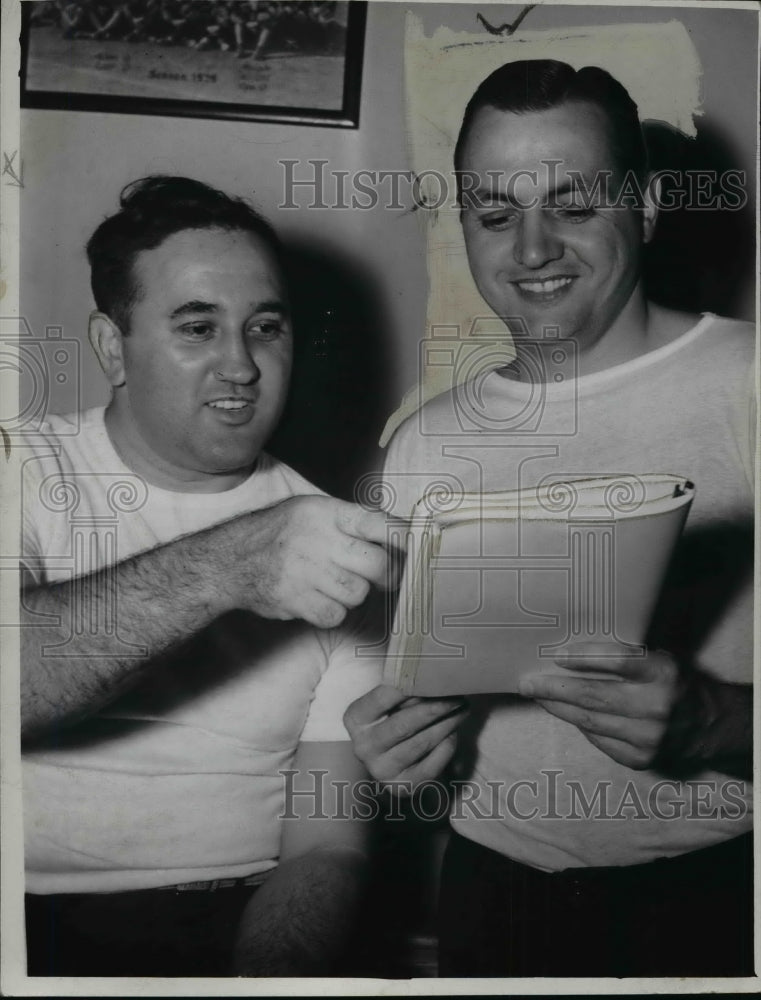 1945 Press Photo Dan Piloseno &amp; Coach Howard Baughnan, Cleve Heights Football - Historic Images